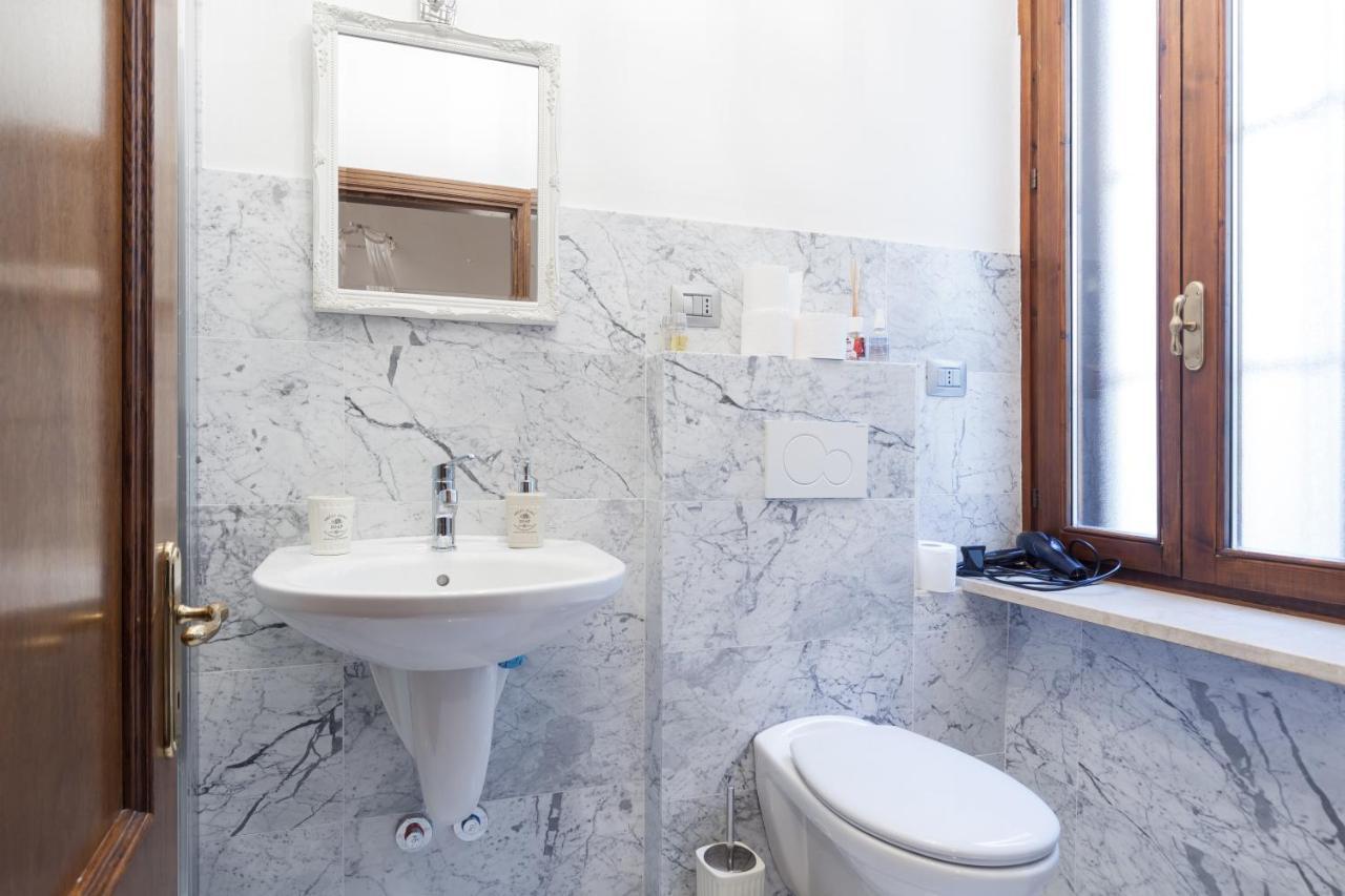 Apartamento Residenza Principe Amedeo Verona Exterior foto