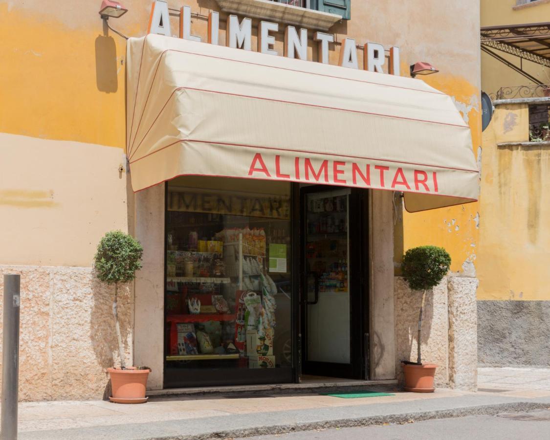Apartamento Residenza Principe Amedeo Verona Exterior foto